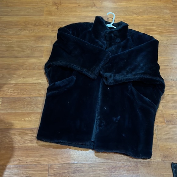 Coat - Picture 4 of 7